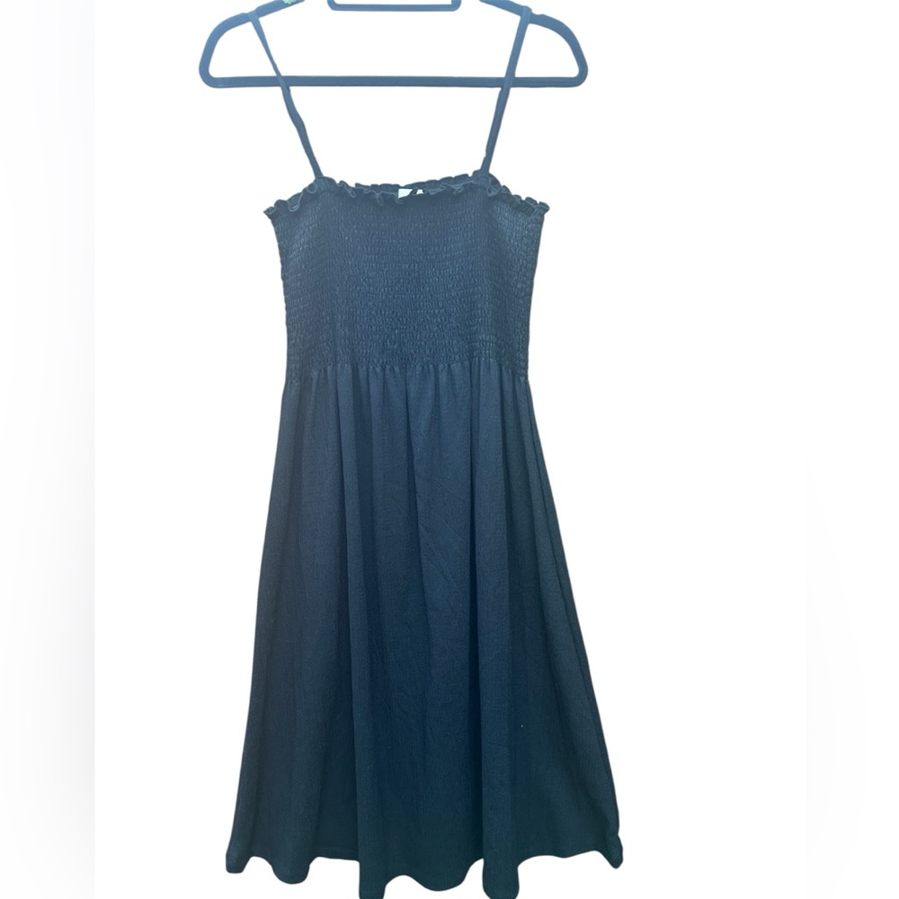 H&M Women’s Sleeveless Adjustable Shoulder Straps Smocked Black Midi Dress - Picture 2 of 8